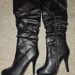Chic Black Heeled Boots for Women